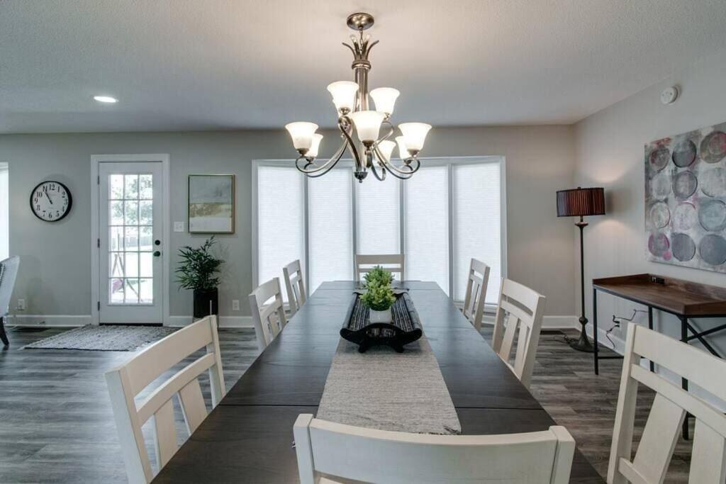 The Residence At Hilltop Acres - Clarksville, Tn Экстерьер фото