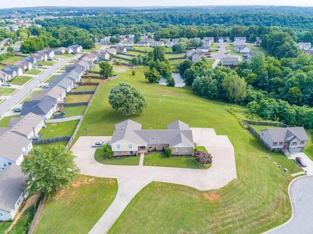 The Residence At Hilltop Acres - Clarksville, Tn Экстерьер фото